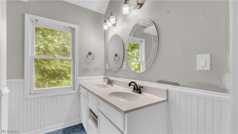 2188 Stone Street Cuyahoga Falls OH 44221