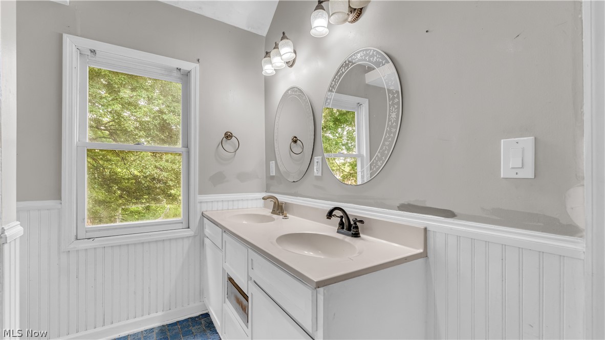 2188 Stone Street Cuyahoga Falls OH 44221
