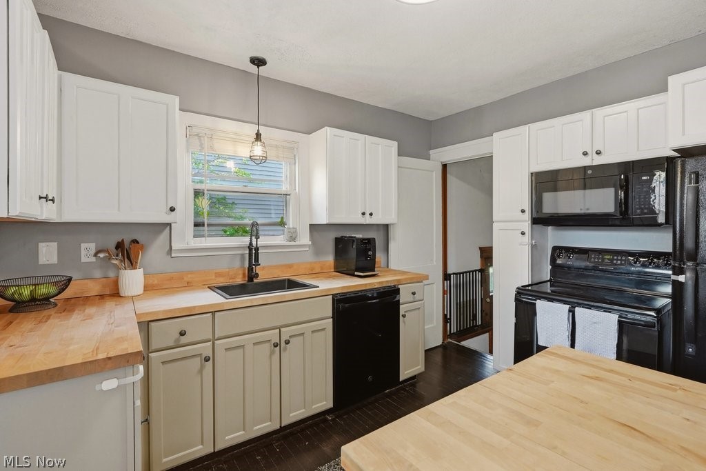 1605 Warren Road Lakewood OH 44107