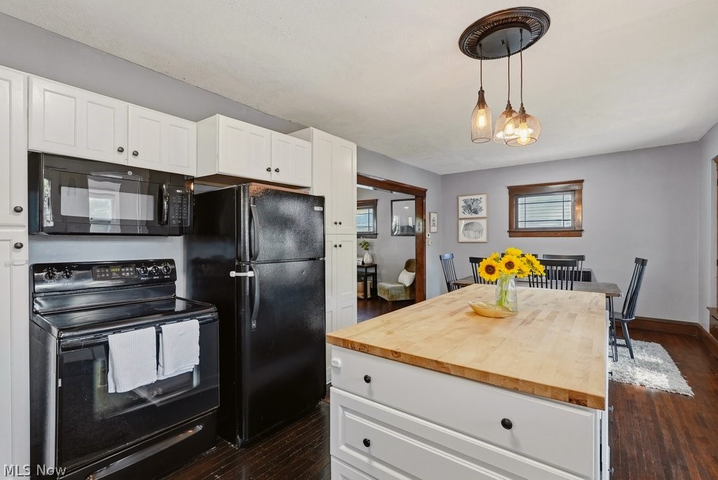 1605 Warren Road Lakewood OH 44107