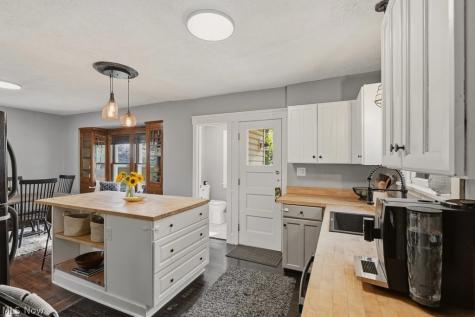 1605 Warren Road Lakewood OH 44107