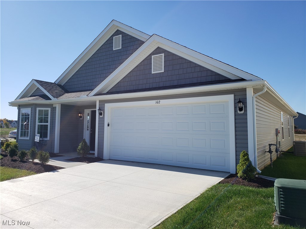 102 Stonecrest Trail Elyria OH 44035