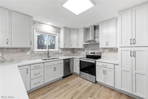 641 North Avenue Tallmadge OH 44278