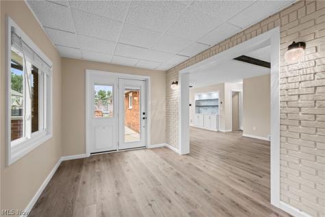 641 North Avenue Tallmadge OH 44278