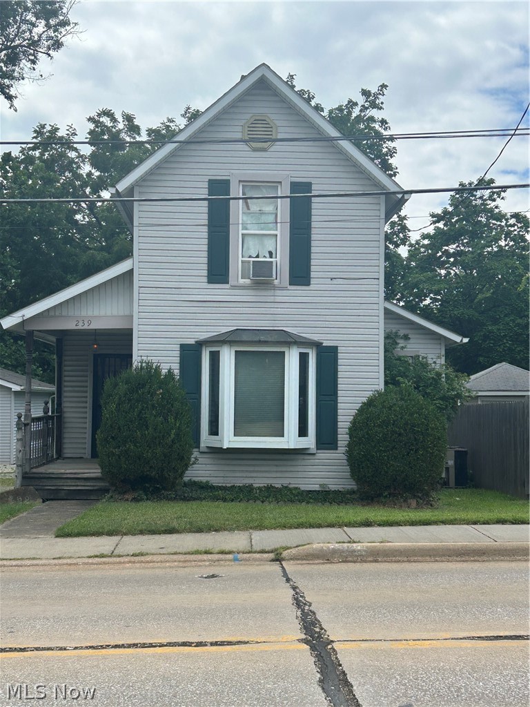 239 S Huntington Medina OH 44256