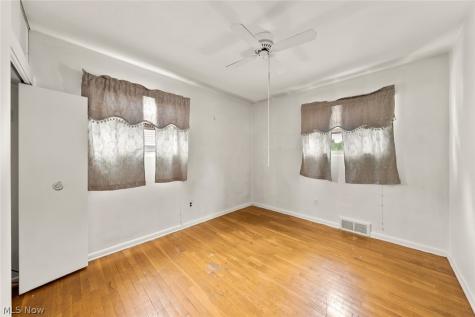 14577 N Gallatin Boulevard Brook Park OH 44142