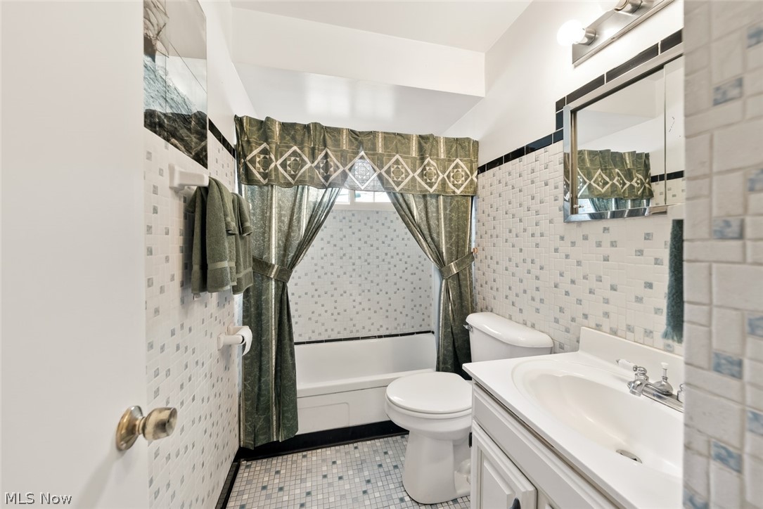 14577 N Gallatin Boulevard Brook Park OH 44142