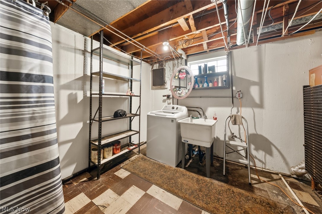 14577 N Gallatin Boulevard Brook Park OH 44142