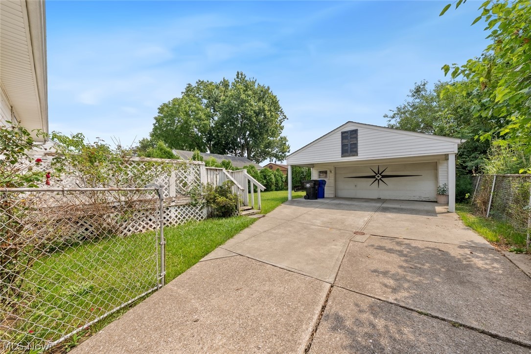 14577 N Gallatin Boulevard Brook Park OH 44142