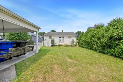 14577 N Gallatin Boulevard Brook Park OH 44142