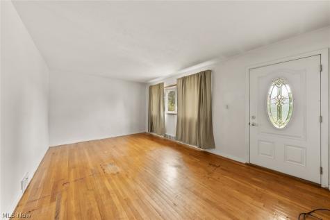 14577 N Gallatin Boulevard Brook Park OH 44142
