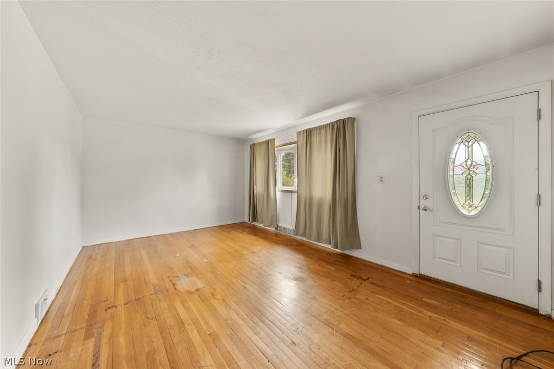 14577 N Gallatin Boulevard Brook Park OH 44142