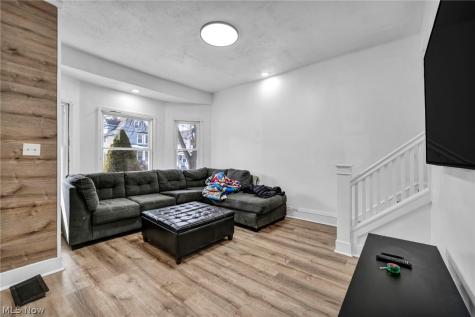 6923 Fullerton Avenue Cleveland OH 44105