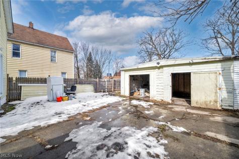 6923 Fullerton Avenue Cleveland OH 44105