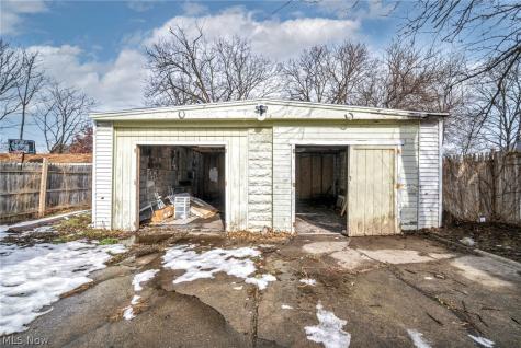 6923 Fullerton Avenue Cleveland OH 44105