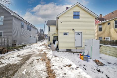 6923 Fullerton Avenue Cleveland OH 44105