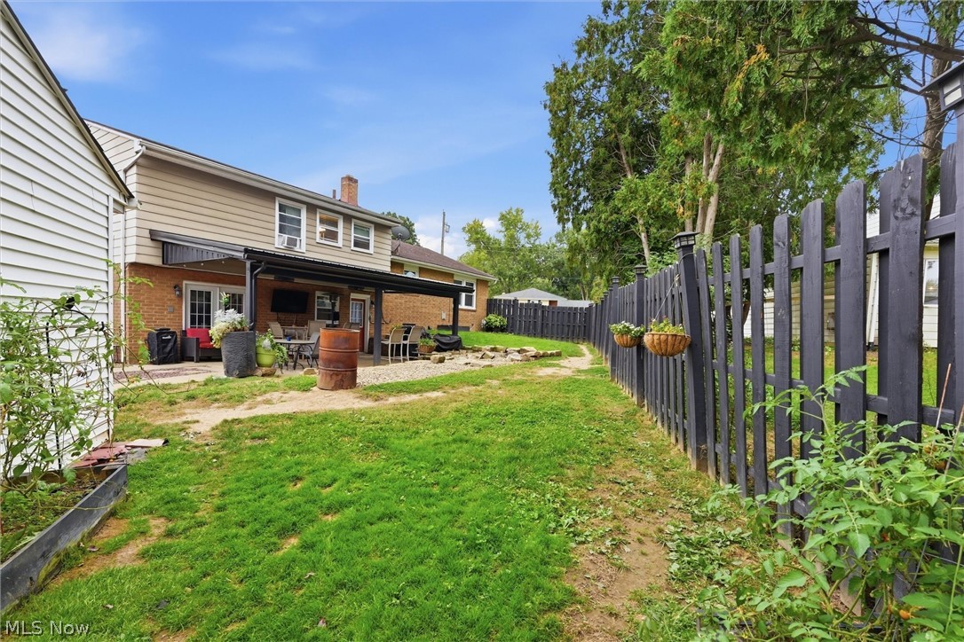1708 Coventry Avenue NE Warren OH 44483