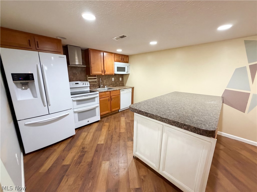 7049 Woodland Avenue Chagrin Falls OH 44023