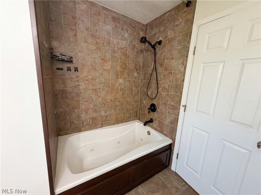 7049 Woodland Avenue Chagrin Falls OH 44023