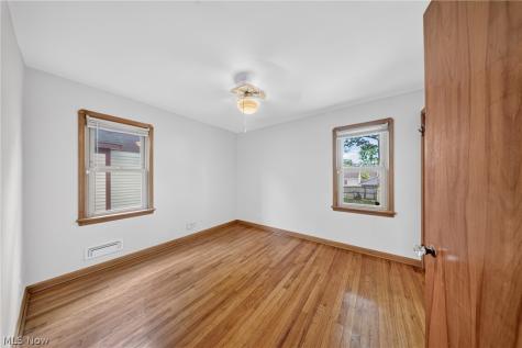 8122 Fernhill Avenue Parma OH 44129