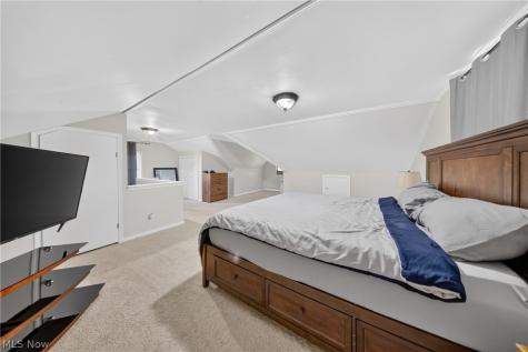 8122 Fernhill Avenue Parma OH 44129