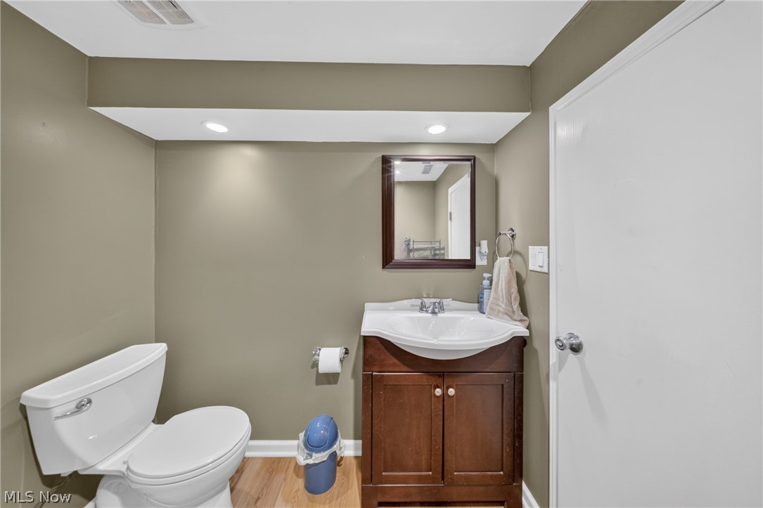 8122 Fernhill Avenue Parma OH 44129