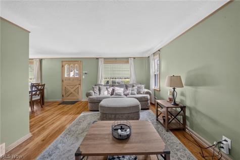 8122 Fernhill Avenue Parma OH 44129