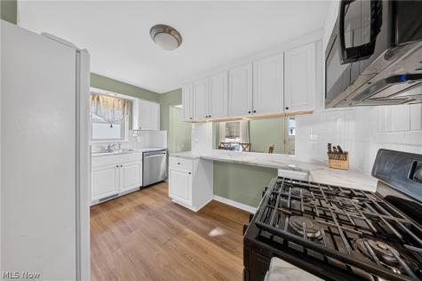 8122 Fernhill Avenue Parma OH 44129