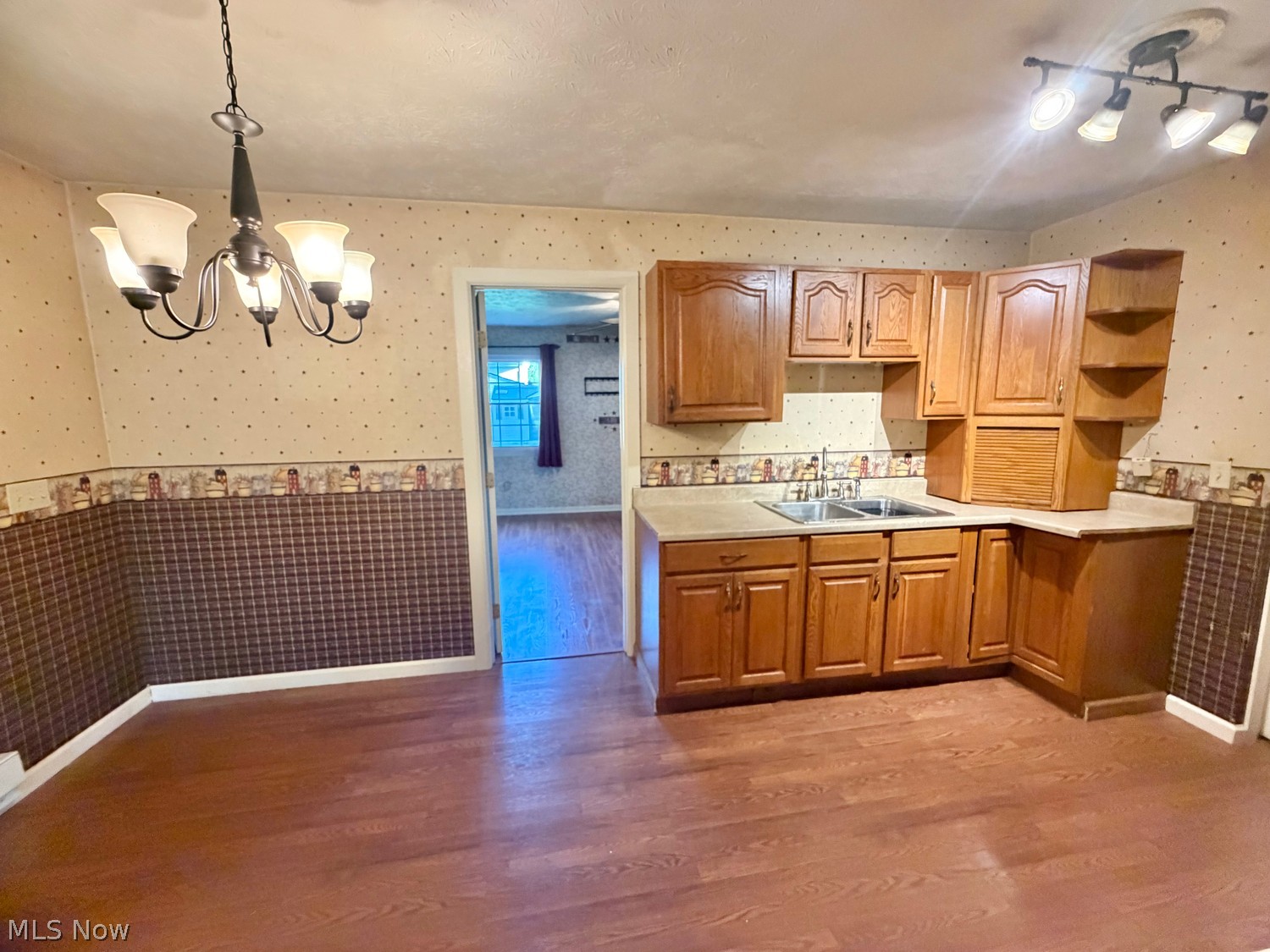 1929 Crehore Street Lorain OH 44052