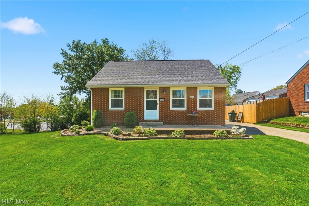 1437 Deville Avenue NW Canton OH 44708