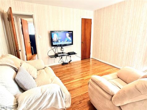 3975 Warrendale Road South Euclid OH 44118
