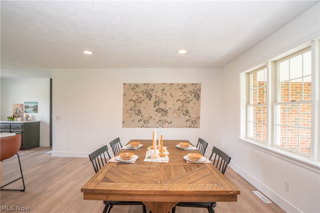 6459 Smith Kramer Street NE Hartville OH 44632