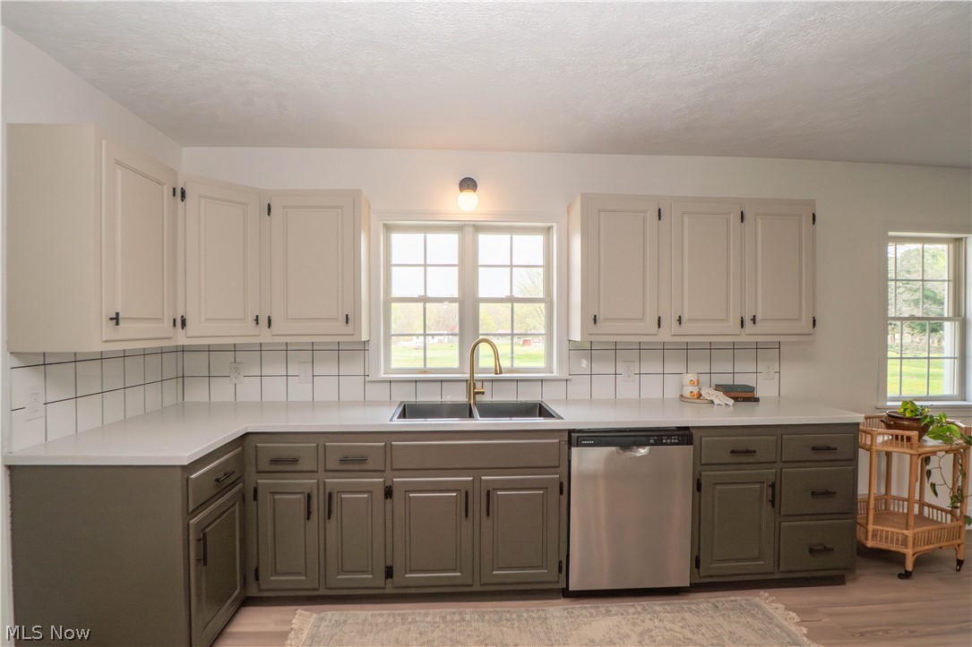 6459 Smith Kramer Street NE Hartville OH 44632