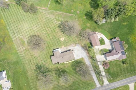 6459 Smith Kramer Street NE Hartville OH 44632
