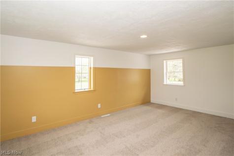 6459 Smith Kramer Street NE Hartville OH 44632