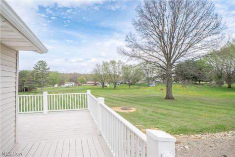 6459 Smith Kramer Street NE Hartville OH 44632