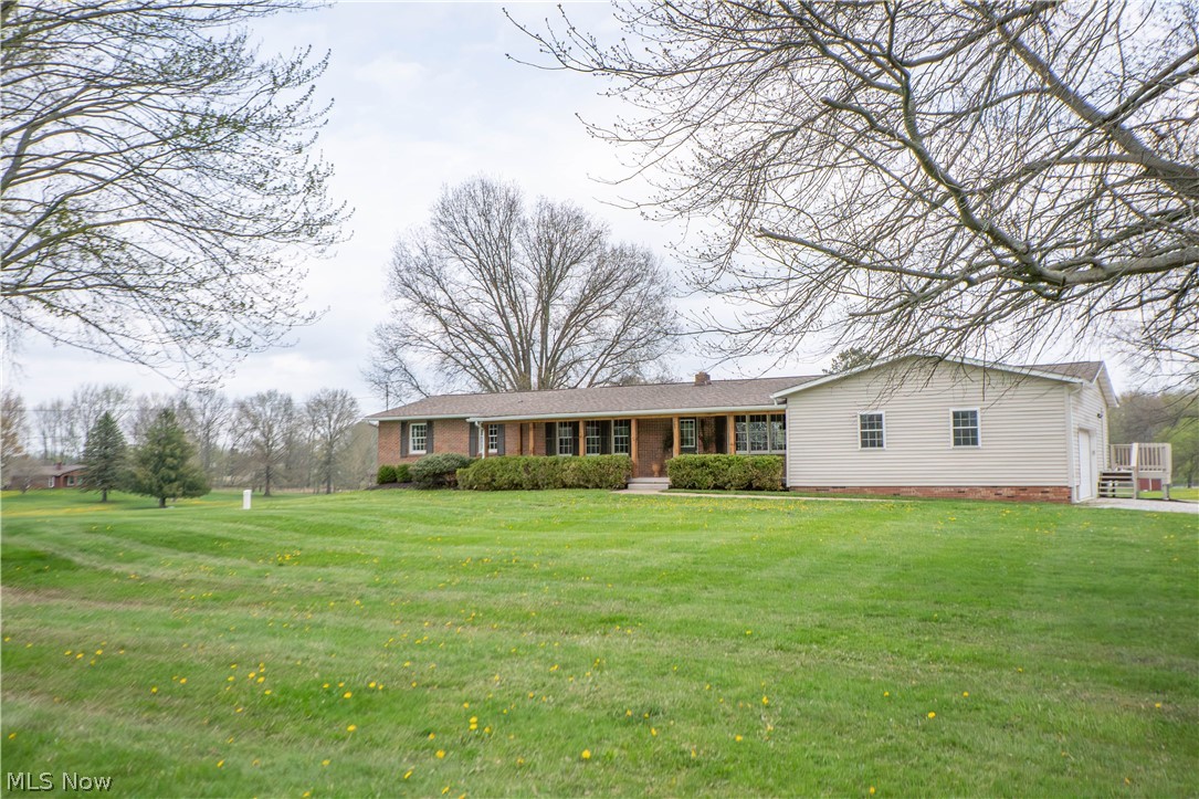 6459 Smith Kramer Street NE Hartville OH 44632