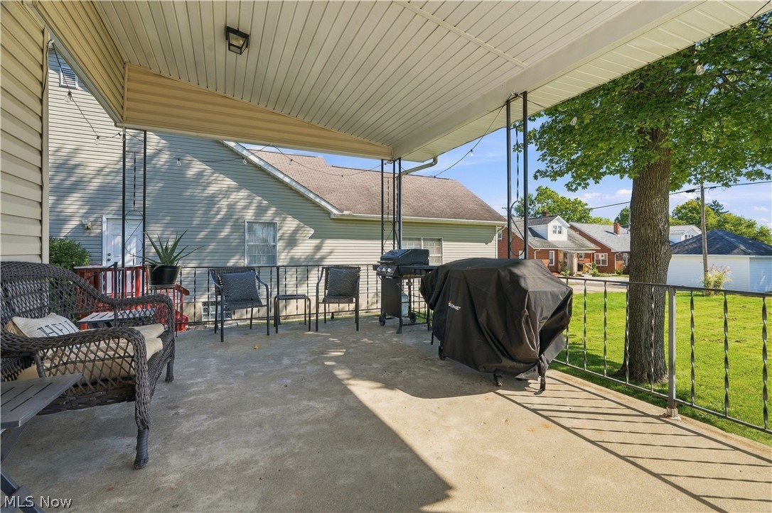 448 Lincoln Avenue NW Carrollton OH 44615