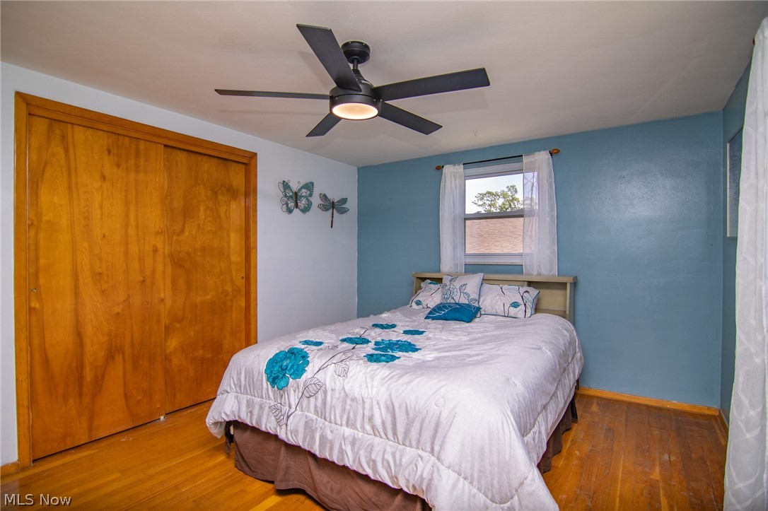 302 Leonard Avenue Wintersville OH 43953
