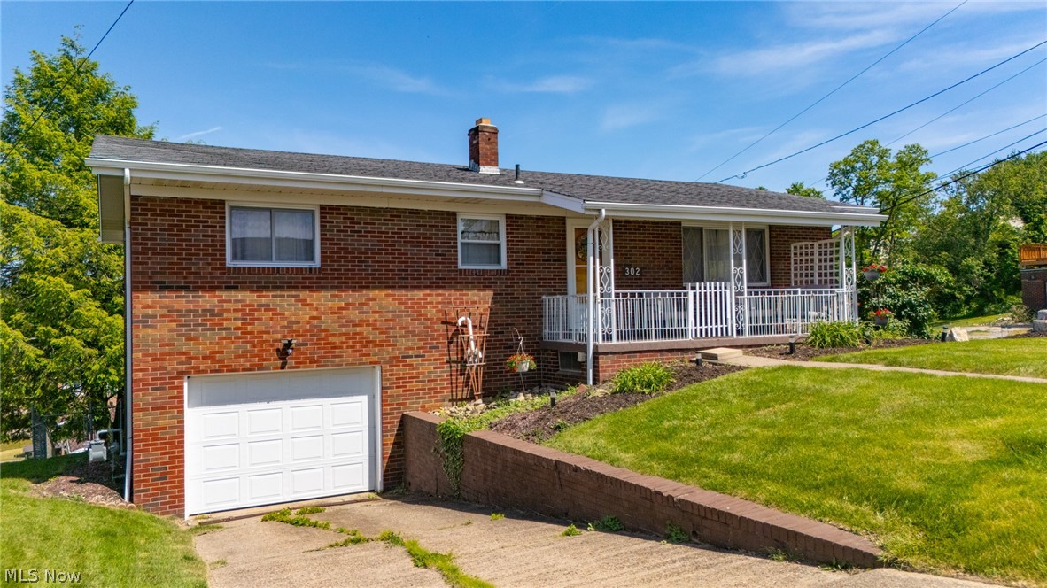 302 Leonard Avenue Wintersville OH 43953