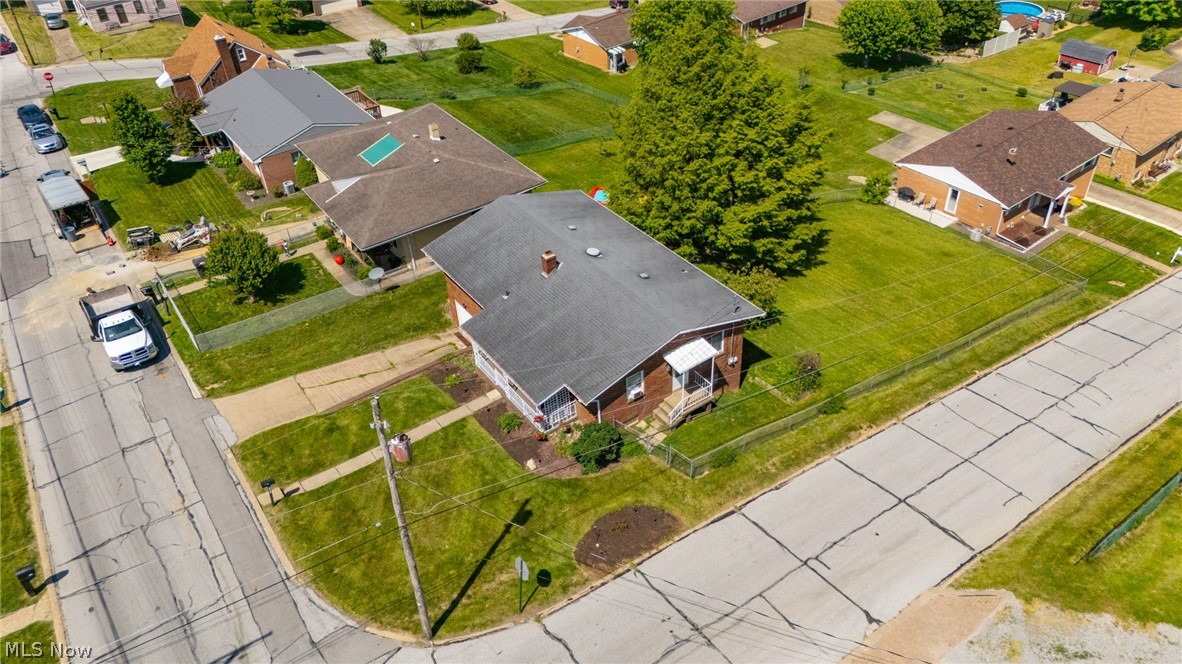 302 Leonard Avenue Wintersville OH 43953