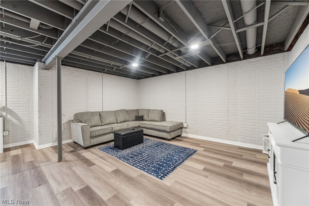 39301 Arlington Drive Avon OH 44011