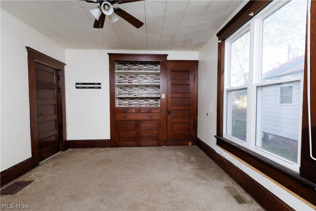 113 East 4th Uhrichsville OH 44683