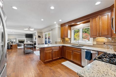 6525 Beckleigh Circle NW Canton OH 44708