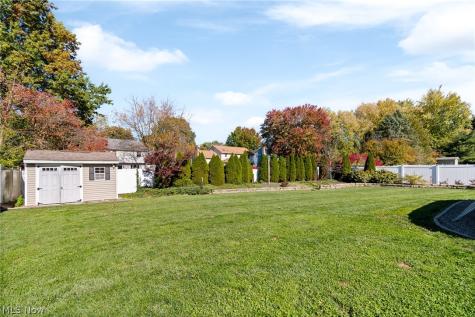 6525 Beckleigh Circle NW Canton OH 44708
