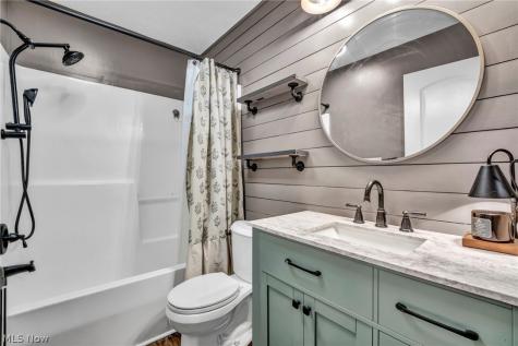 153 Sonesta Avenue Elyria OH 44035