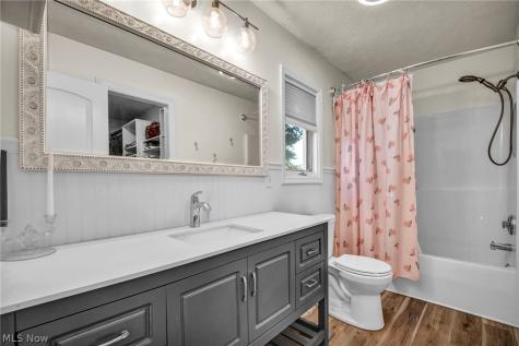 153 Sonesta Avenue Elyria OH 44035