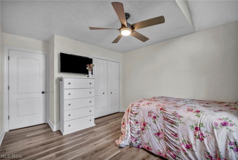 153 Sonesta Avenue Elyria OH 44035