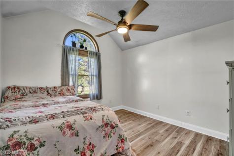 153 Sonesta Avenue Elyria OH 44035