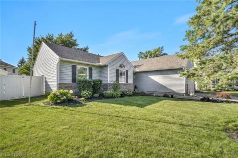 153 Sonesta Avenue Elyria OH 44035